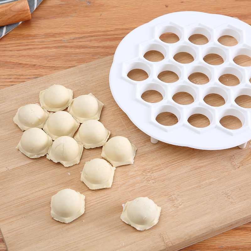 Kitchen Gadgets For Cooking - قالب صنع الزلابية بـ 19 فتحة،