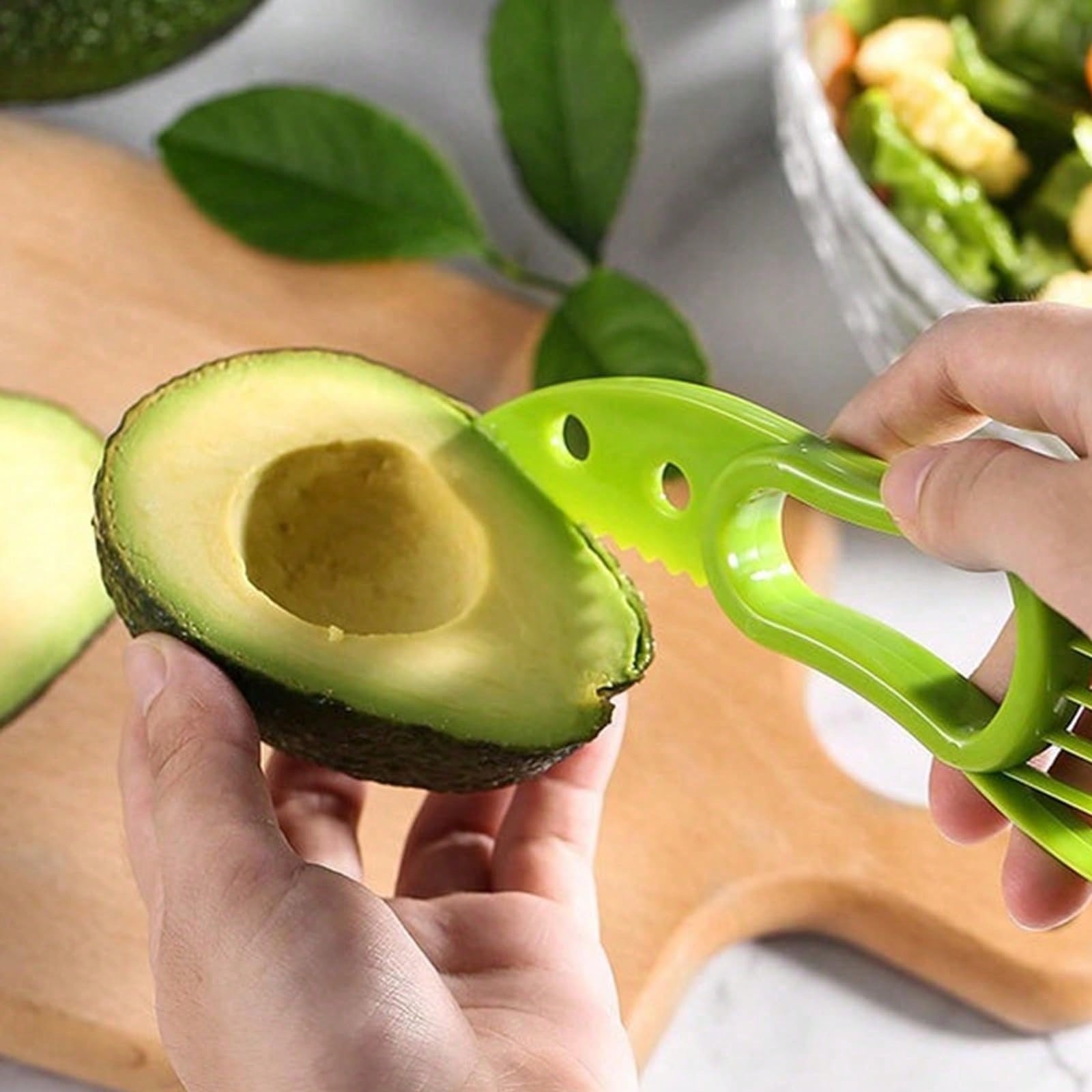 أداة احترافية لصنع الجواكامولي - مراجعة Avocado Slicer Tool وسعره